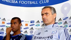 Mercato - Chelsea - Mourinho : « Peut-être que Thierry Henry a une meilleure offre pour Ashley Cole… »