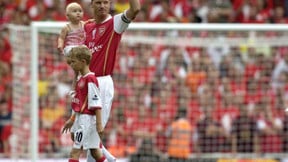 Arsenal : Dennis Bergkamp aura sa statue !