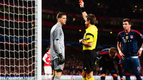 Ligue des Champions - Arsenal : Un geste controversé de Szczesny ?