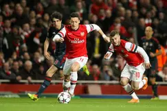 Arsenal : Un joueur des Gunners vole au secours d’Ozil