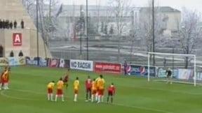 Insolite : Il arrête un penalty et se fait expulser dans la foulée (vidéo)