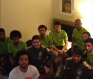 Thiago Silva, Neymar, Oscar… Les joueurs du Brésil se paient Hulk (vidéo)