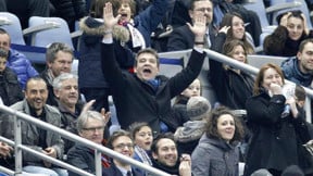 Équipe de France : Montebourg critique le maillot des Bleus