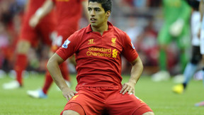 Manchester United - Rooney : « Suarez est l’un des meilleurs joueurs du monde avec Messi et Ronaldo »