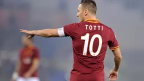 AS Rome : Le numéro de maillot de Totti bientôt retiré !