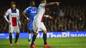 Sondage - Mercato - PSG/Barcelone : Que doit faire Thiago Silva cet été ?