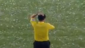 Insolite : Une tempête de grêle interrompt un match ! (vidéo)