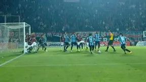 Copa Libertadores : Un coup franc indirect complétement raté ! (vidéo)