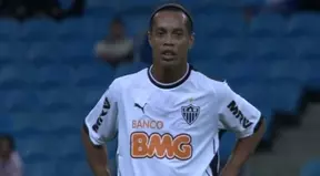 Brésil : Ronaldinho hué par ses anciens supporters (vidéo)