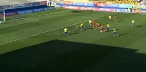 Portugal : Il sauve un penalty pour son premier match (vidéo)
