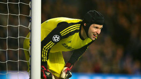 Chelsea : Cech absent au moins deux mois