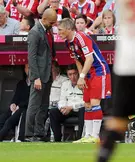 Bayern Munich : Pep Guardiola arrosé de bière !