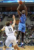 Basket - NBA : FIn de saison pour Ibaka ?