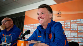 Mercato - Officiel : Van Gaal débarque à Manchester United !