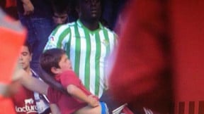 Espagne : Alfred N’Diaye porte secours un enfant (vidéo)