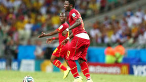 Coupe du monde Brésil 2014 : Quand Muntari, le joueur du Ghana, distribue des billets dans les rues (vidéo)