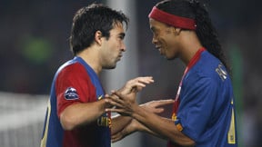 Barcelone : Quand Ronaldinho rend hommage à Deco