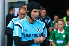 Mercato - Chelsea : Et si Torres poussait Petr Cech vers le PSG ?