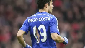 Chelsea : Quand Diego Costa fait du Balotelli avec sa chasuble à l’entraînement !