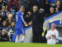 Mercato - Chelsea : Vers un renfort inattendu pour José Mourinho cet hiver ?