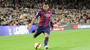 Mercato - Barcelone : Le petit tacle de Daniel Alves envers le Barça à sa descente d’avion…