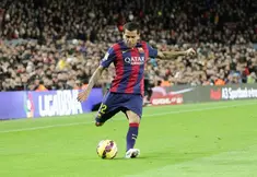 Mercato - Barcelone : Le petit tacle de Daniel Alves envers le Barça à sa descente d’avion…