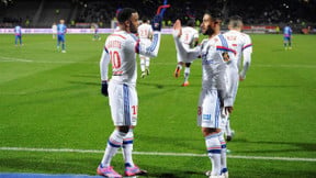 Mercato - OL/Arsenal/PSG : Manchester City ne lâche pas le duo Lacazette-Fekir !