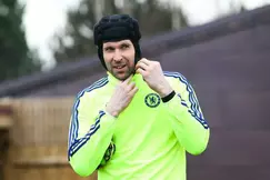 Mercato - Chelsea : Mourinho s’activerait pour remplacer Petr Cech !