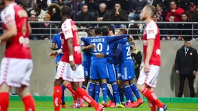 OL : Lyon domine Reims avec un Lacazette record et rejoint le PSG en tête de la Ligue 1 !
