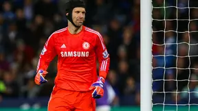 Mercato - Chelsea : José Mourinho rend hommage à Petr Cech après son départ à Arsenal !