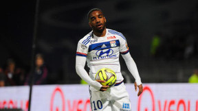 Mercato - OL/PSG : Alexandre Lacazette entretient le suspense sur son avenir !