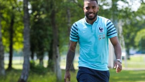 Mercato - PSG/OL : Lacazette à Paris ? Pierre Ménès réagit !