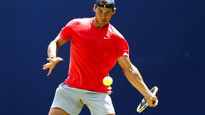 Insolite - Tennis : Les jongles de Rafael Nadal avec une balle de tennis !