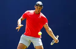 Insolite - Tennis : Les jongles de Rafael Nadal avec une balle de tennis !