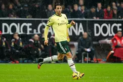 Mercato - OL/OM : Adil Rami en contact avancé avec un club de Liga ?