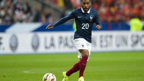 Mercato - OL : Lacazette perturbé par l’intérêt du PSG ? Un coéquipier répond !