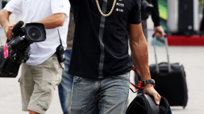 Formule 1 : Hamilton s’explique pour ses cheveux blonds !