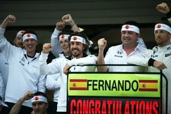 Formule 1 : Quand McLaren fête Fernando Alonso malgré les tensions !