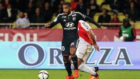 Mercato - OL : Alexandre Lacazette afficherait son agacement en interne !