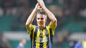 Mercato - Barcelone/Chelsea : Robin Van Persie sort du silence !