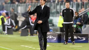 Mercato - Manchester United : Un nouvel entraîneur visé pour remplacer Van Gaal ?