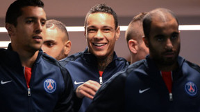 EXCLU Mercato - PSG : Van der Wiel étudie une offre du PSG