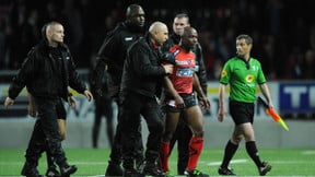 Rugby - Top 14 : Averti, un joueur pète les plombs et insulte l’arbitre !