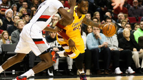 Basket - NBA : Le rookie de Detroit s’attaque à Lebron James !