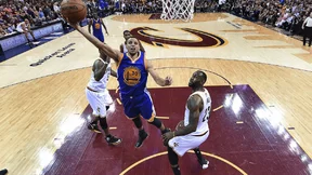Basket - NBA : Quand Stephen Curry tire «un coup de chapeau» à LeBron James !