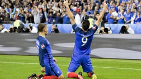 Équipe de France : Pierre Ménès s'enflamme pour Giroud et Griezmann !