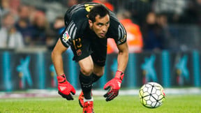 Mercato - Barcelone : Le Barça aurait pris position pour Claudio Bravo !