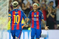 Barcelone : Neymar rend un vibrant hommage à Daniel Alves
