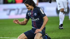 PSG : Un champion du monde 98 vole au secours de Cavani !