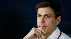 Formule 1 : Vettel, Räikkönen, Ferrari… La méfiance du patron de Mercedes avant la fin de saison !